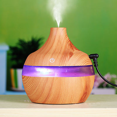작은 크기의 300ml 나무 곡물 색상 변경 LED 조명으로 냉각 안개 방 습기