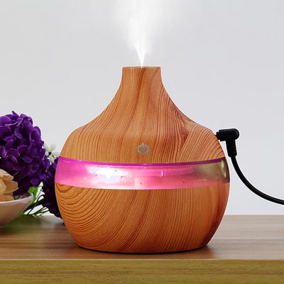 작은 크기의 300ml 나무 곡물 색상 변경 LED 조명으로 냉각 안개 방 습기